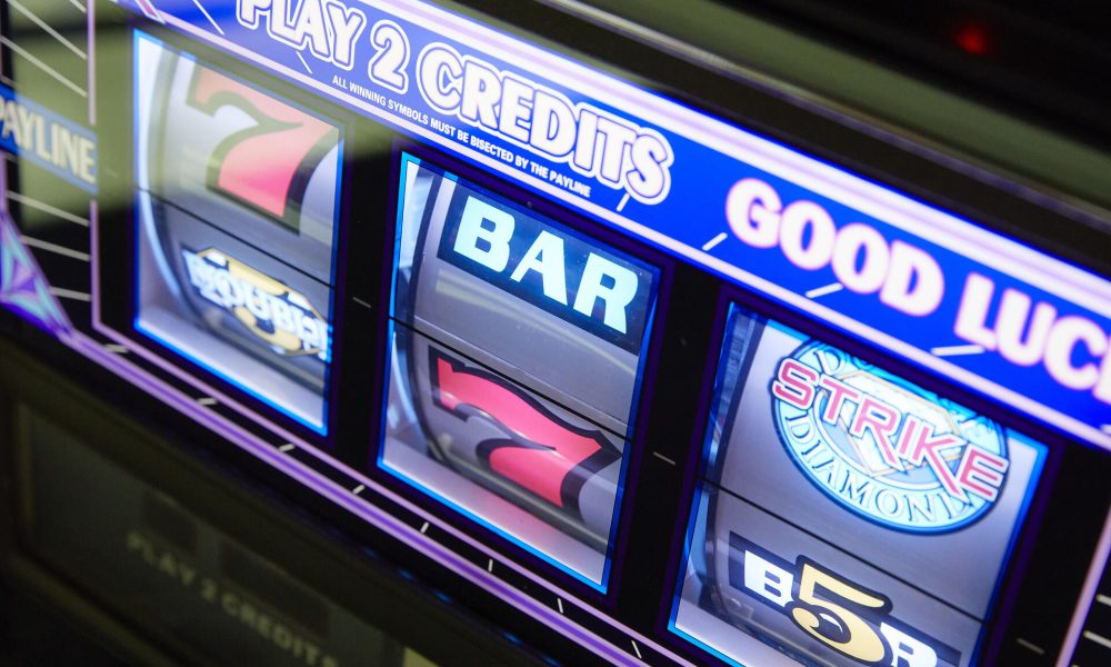 How online slots use achievement systems to drive engagement?